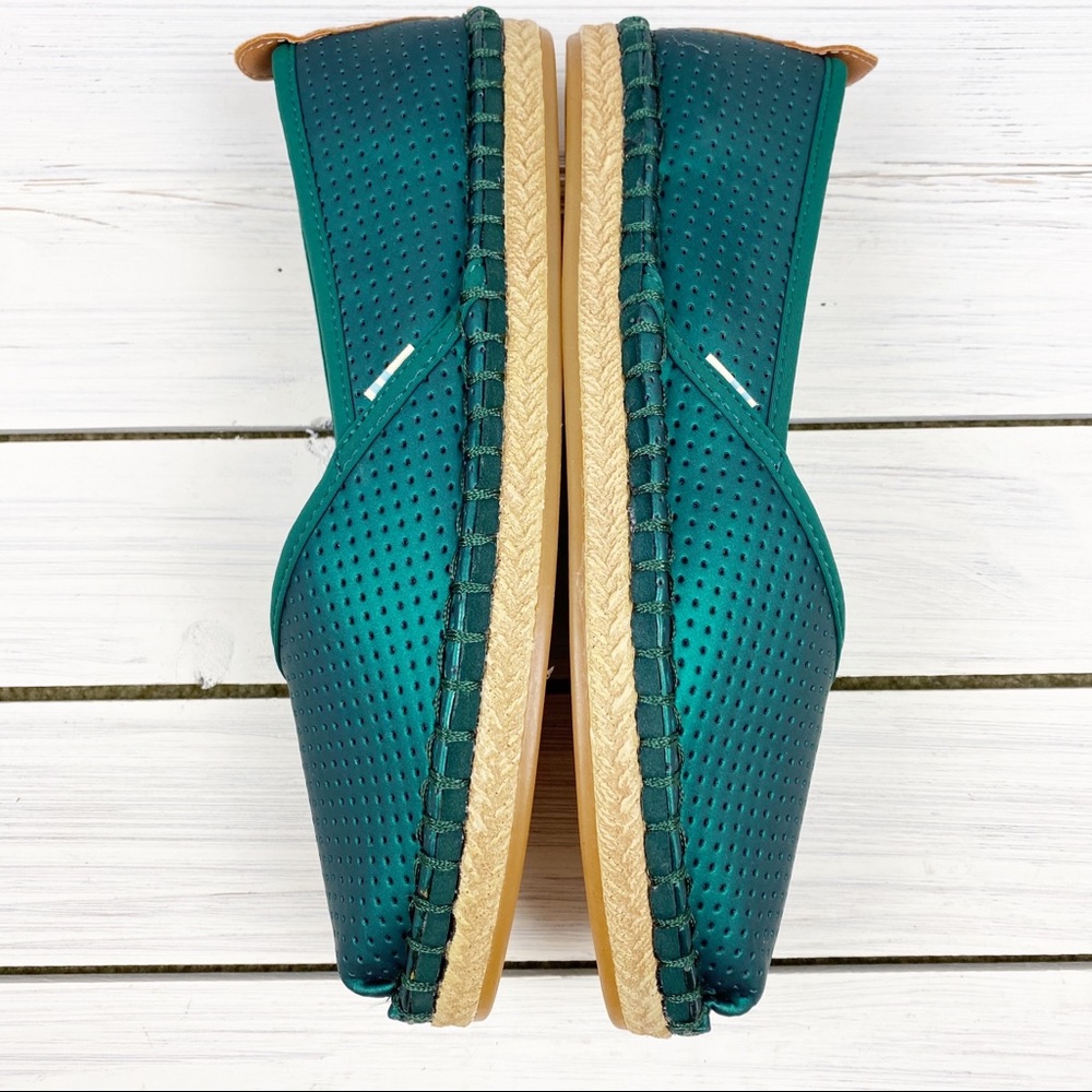 NEW TOMS Classic Slip On Emerald Green Shoes 6.5 - Picture 4 of 6